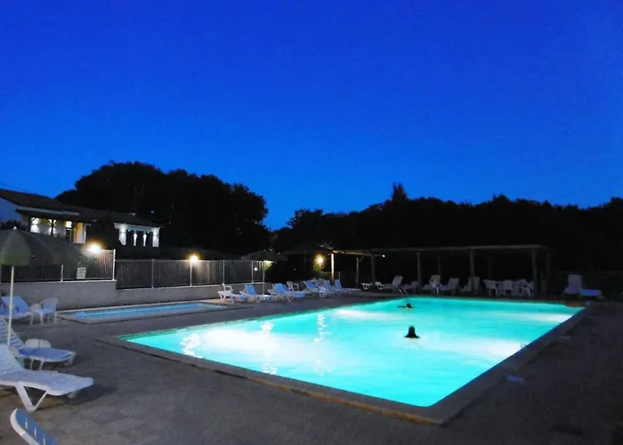 Domaene Mit Jacuzzi By Interhome 別荘 *