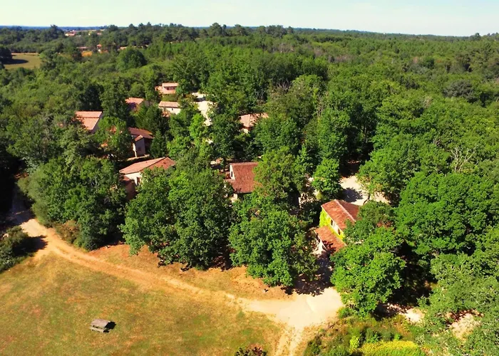 Domaene Mit Jacuzzi By Interhome 別荘 *